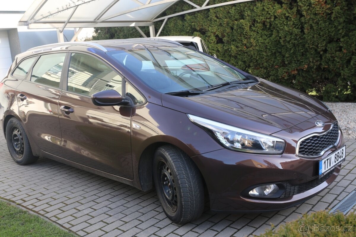 Kia Ceed 1.4 73KW, ČR ,TAŽNÉ, klima - 3