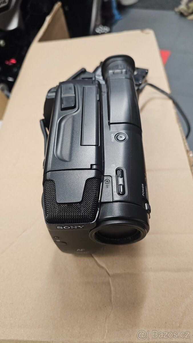 Sony Handycam Video8 CCD TR565E - 3