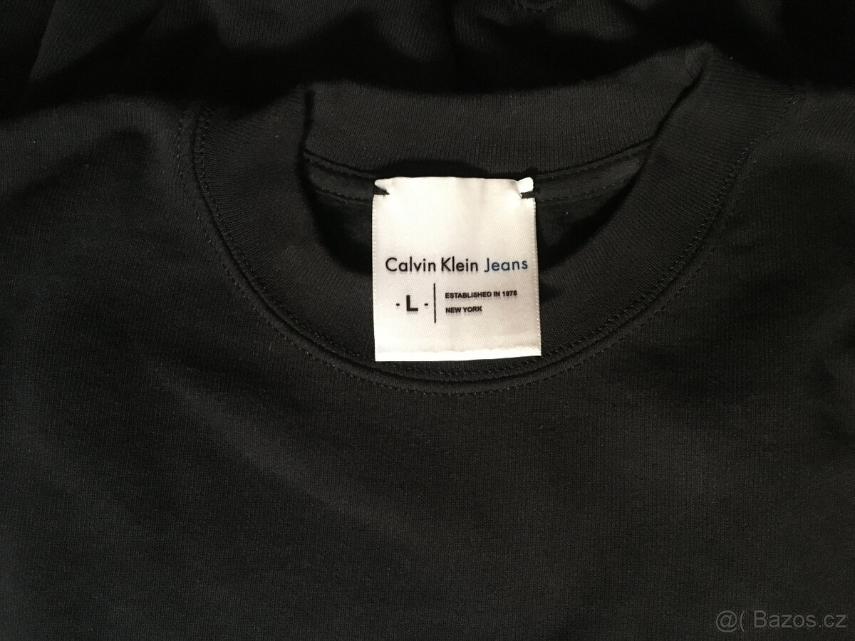 Calvin Klein mikina - 3