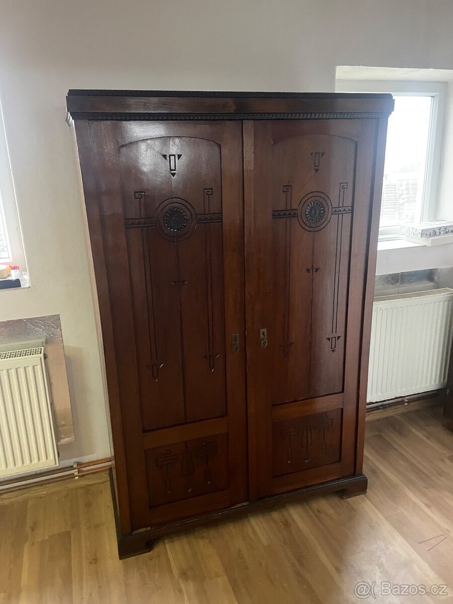 Starozitny nabytek - 3