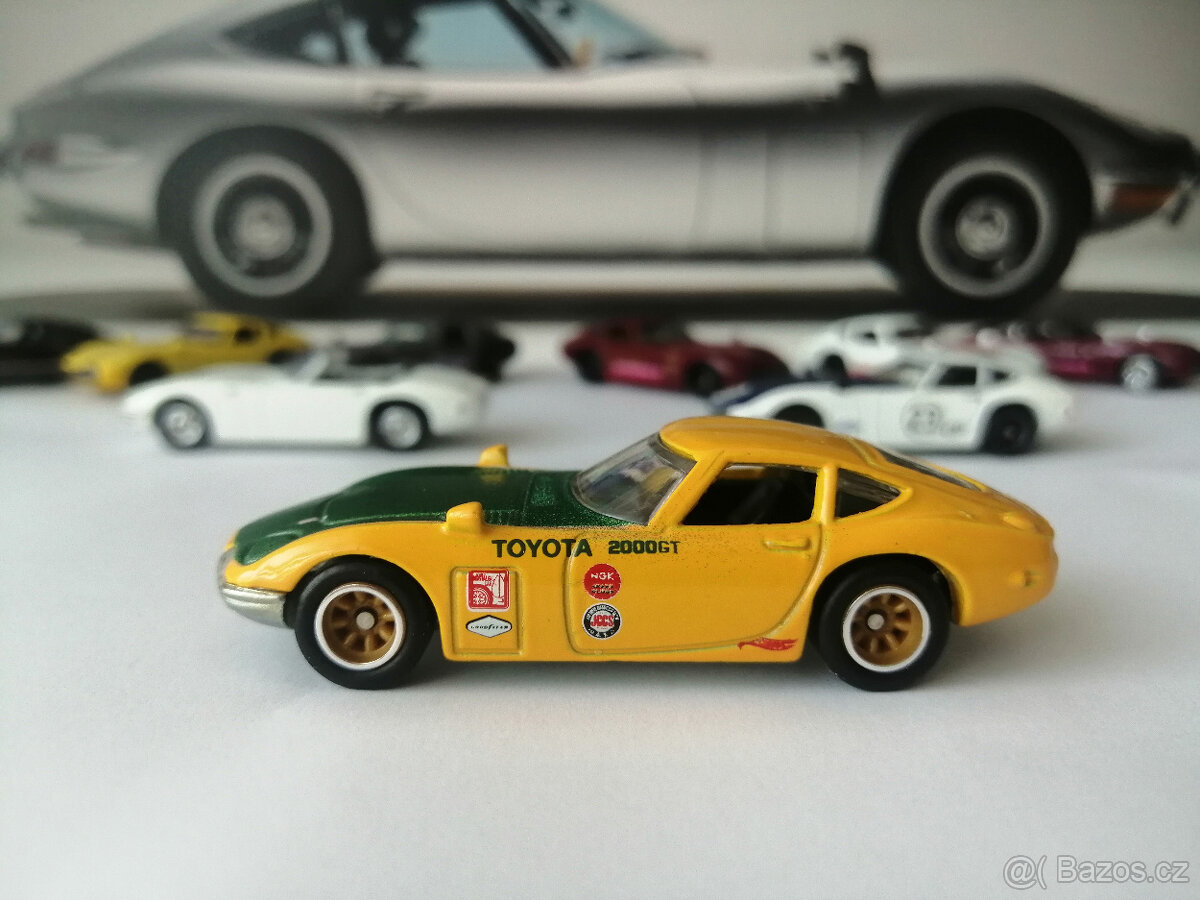 hot wheels - toyota 2000 GT - 3