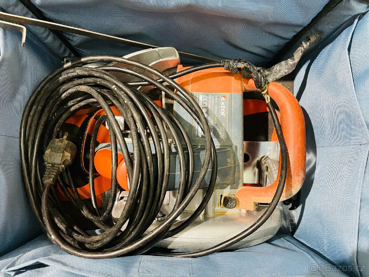 Maflík s vibrační bruskou - 3