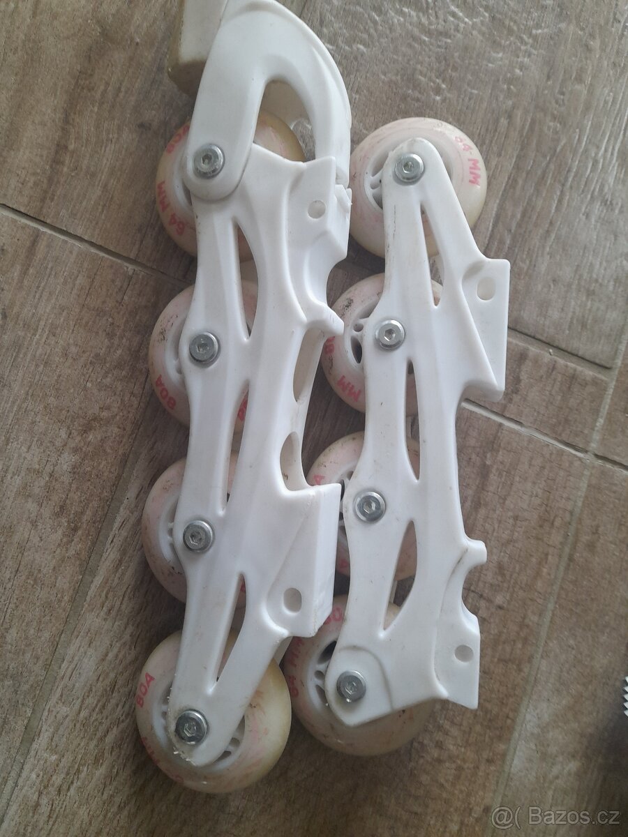 Dívčí brusle vel.31-34 - 3