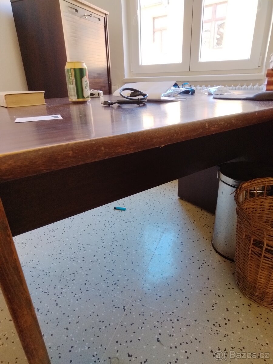 Pracovní psací stůl - 3