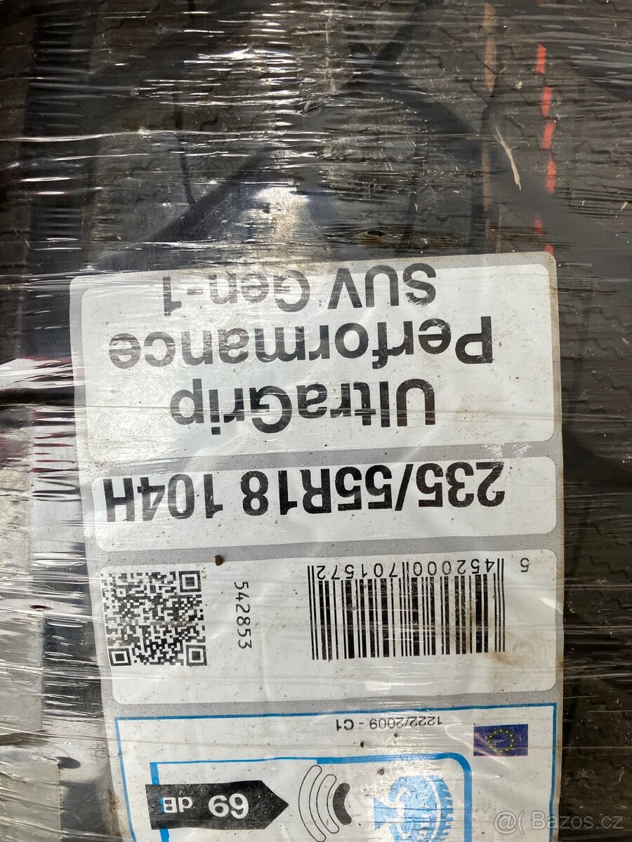 Goodyear 235/55 r18 - 3