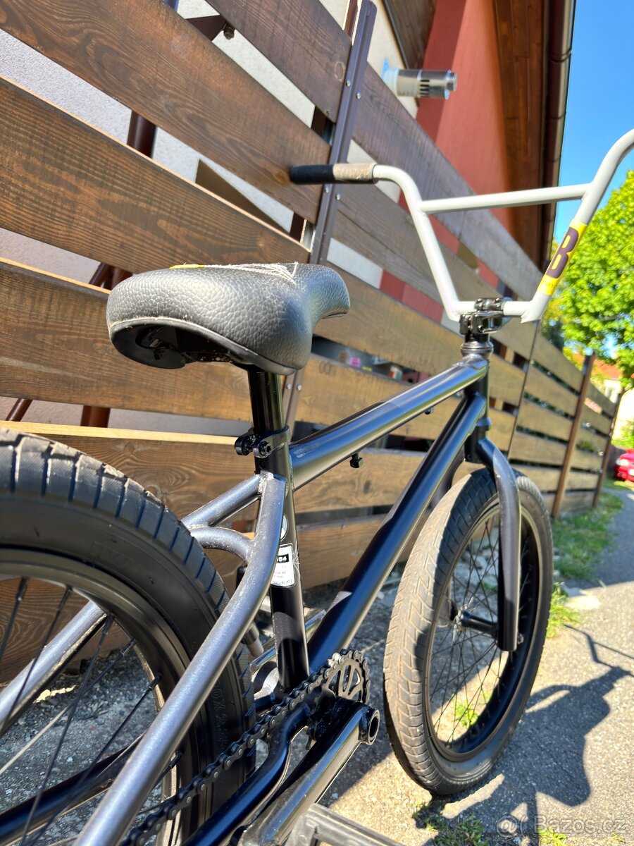 BMX Mongoose Legion L80 - 3