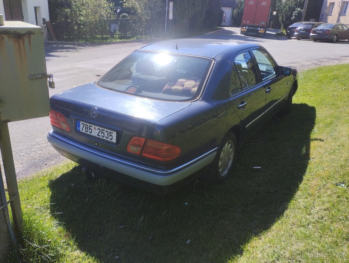 Mercedes - 3