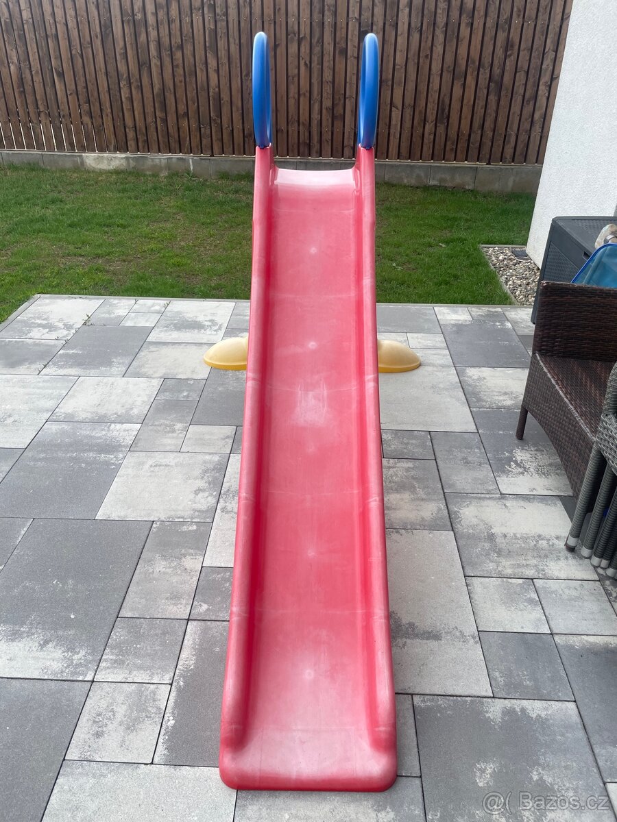 Zahradni sklouzavka, dlouha 2m - 3