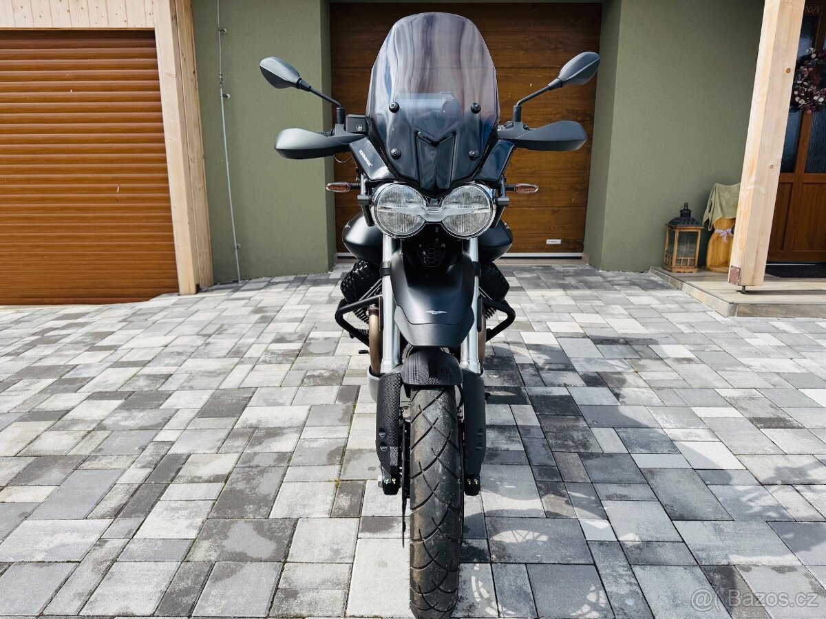Moto Guzzi V 85 TT najeto 1.600 stav nového-spousta doplňků