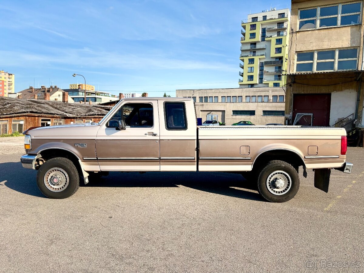 1992 Ford F-250 XLT | 4x4 | MANUÁL | 5.8 V8 | DPH