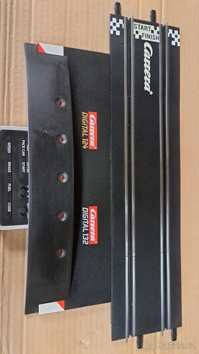 Carrera autodráha black box d132 na d143 - 3