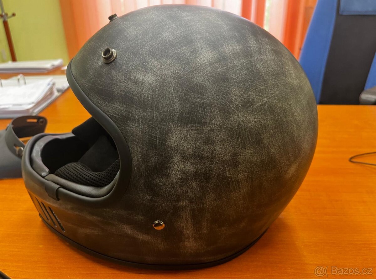 Helma na motorku - 3