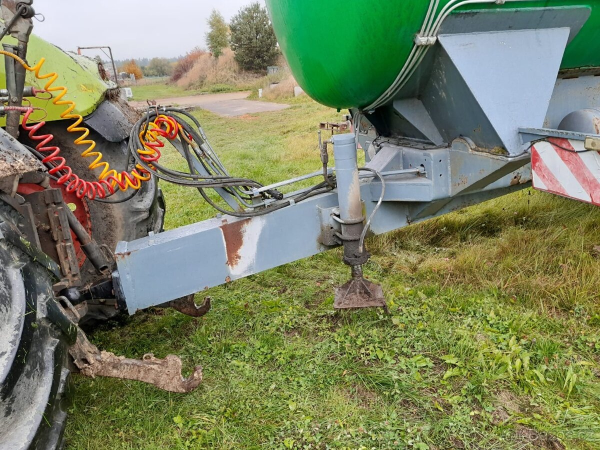 Cisterna/ fekál - 3