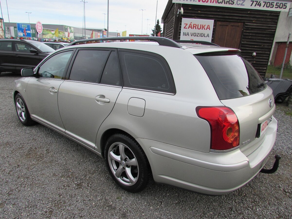 Toyota Avensis 1.8i 95kW kombi, serviska, ALU, nová STK - 3