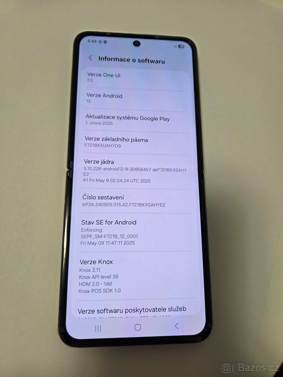 Prodám Samsung Galaxy Z Flip 4 5G 512 GB - 3
