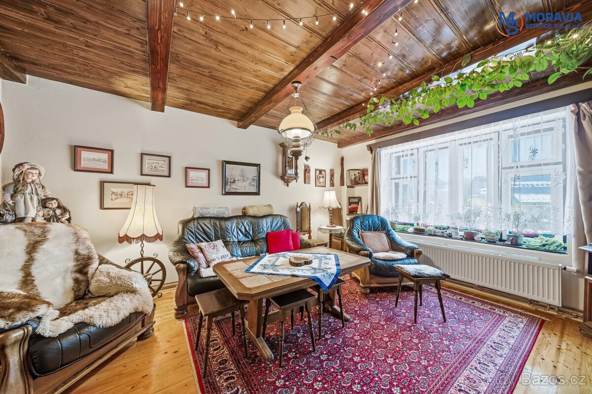 Krásná chalupa v obci Chobyně pod Šubířovem - 3