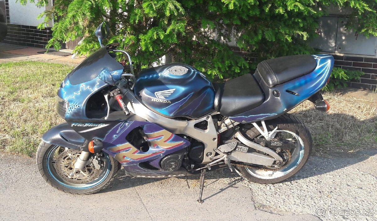 Honda cbr 900 - 3