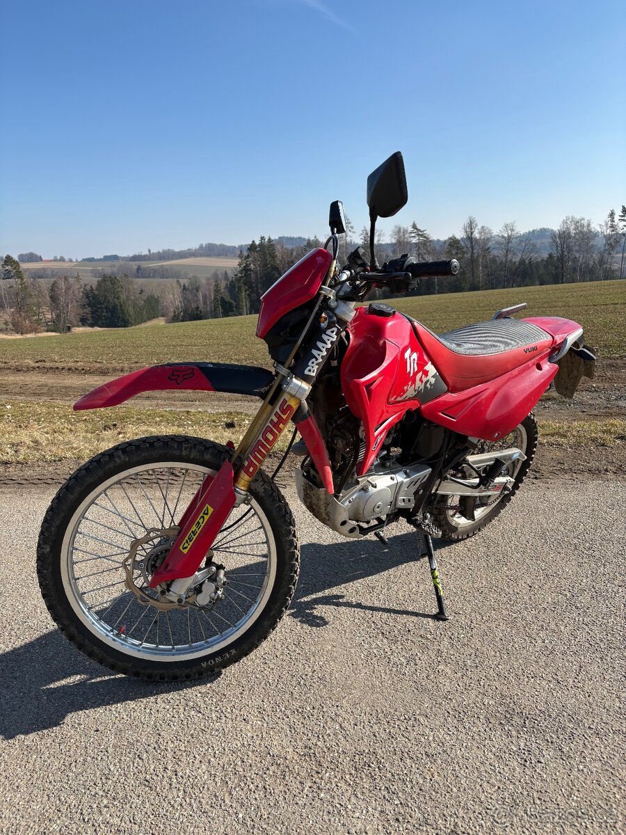 Yuki tr 125 - 3