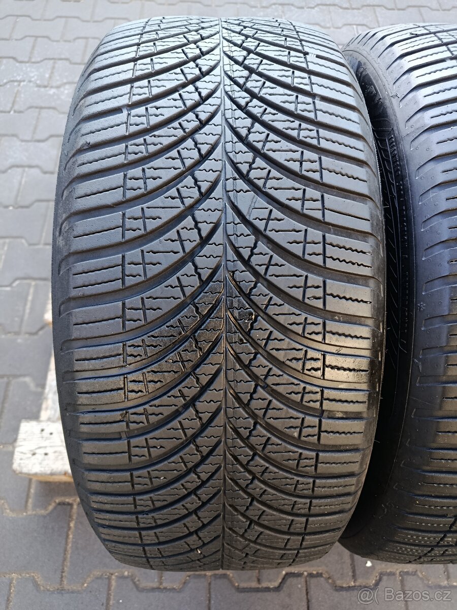 255/45/19 celoroční pneu goodyear - 3