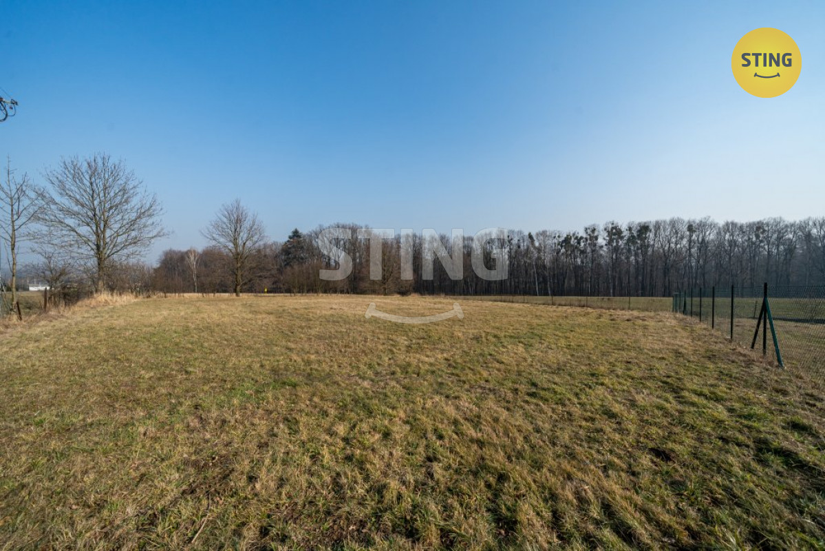 Stavební pozemek ve Vojkovicích u F-M 1.702m2, 132873 - 3