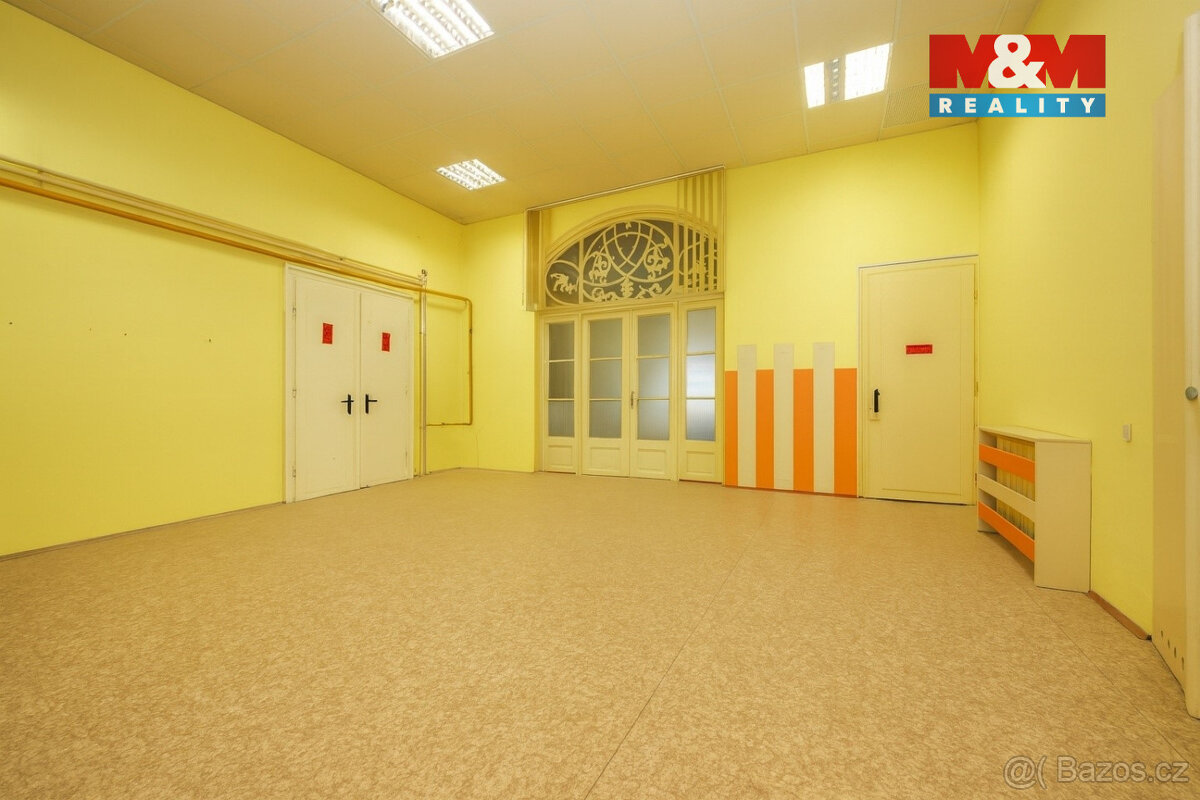 Prodej nájemního domu, 1160 m², Šumperk, ul. nám. Míru - 3