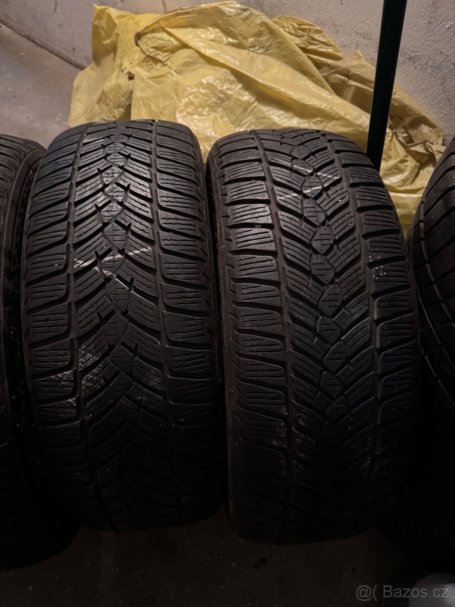 205/55R17 - 3