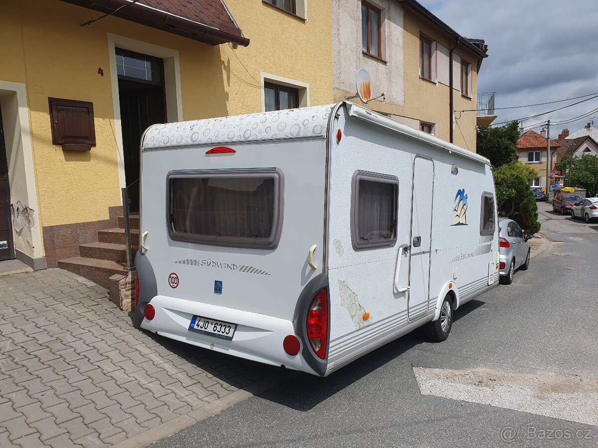 Obytný přívěs Knaus Südwind 500 FU, nově koupený v r. 2009 - 3