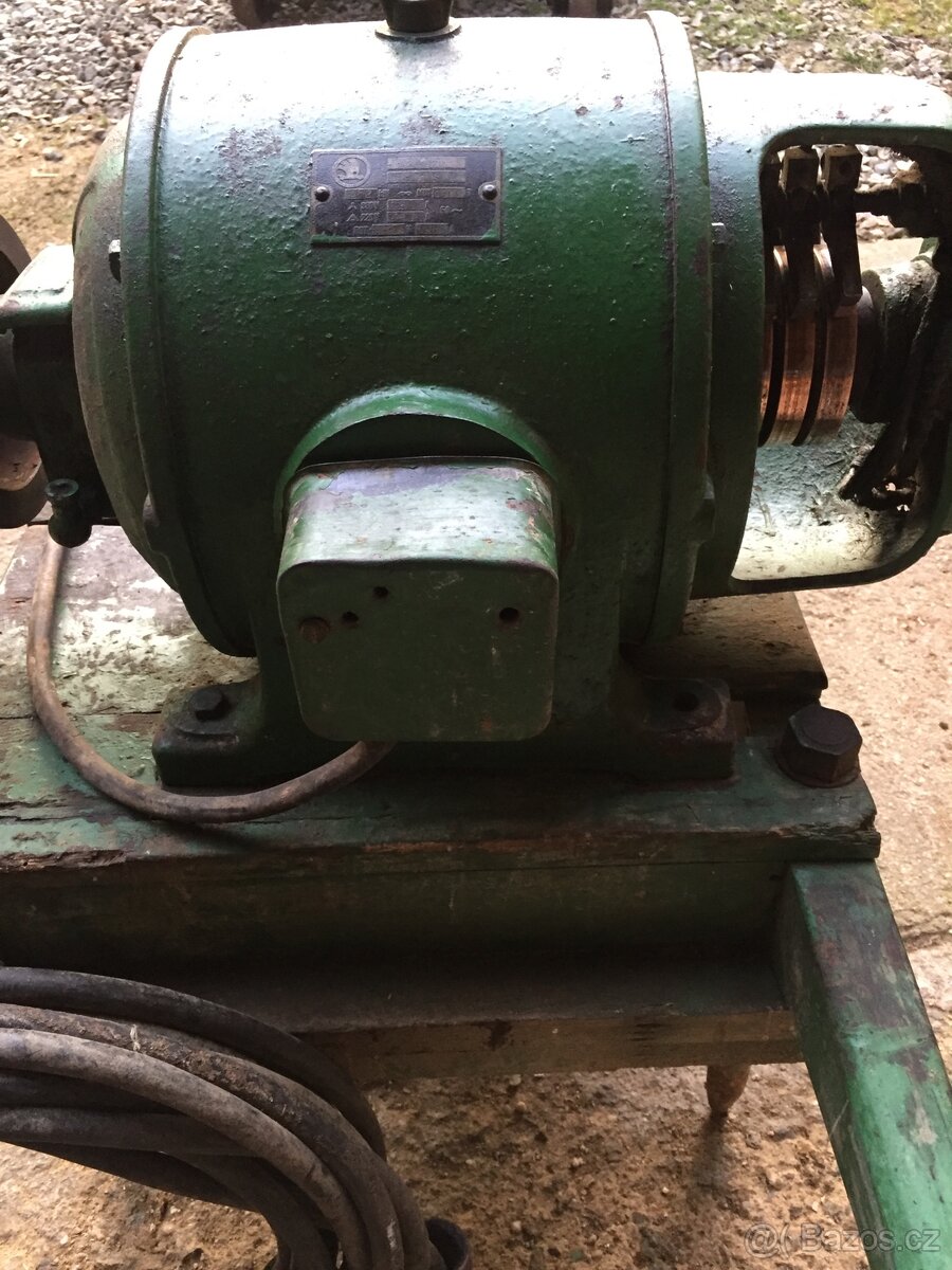 Elektromotor Škoda 2,2kw . - 3