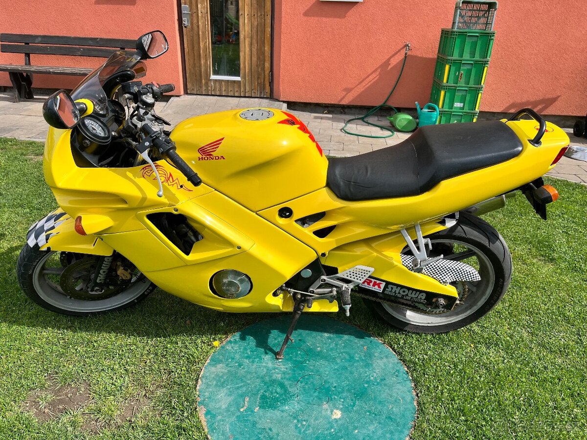 Honda CBR 600f - 3