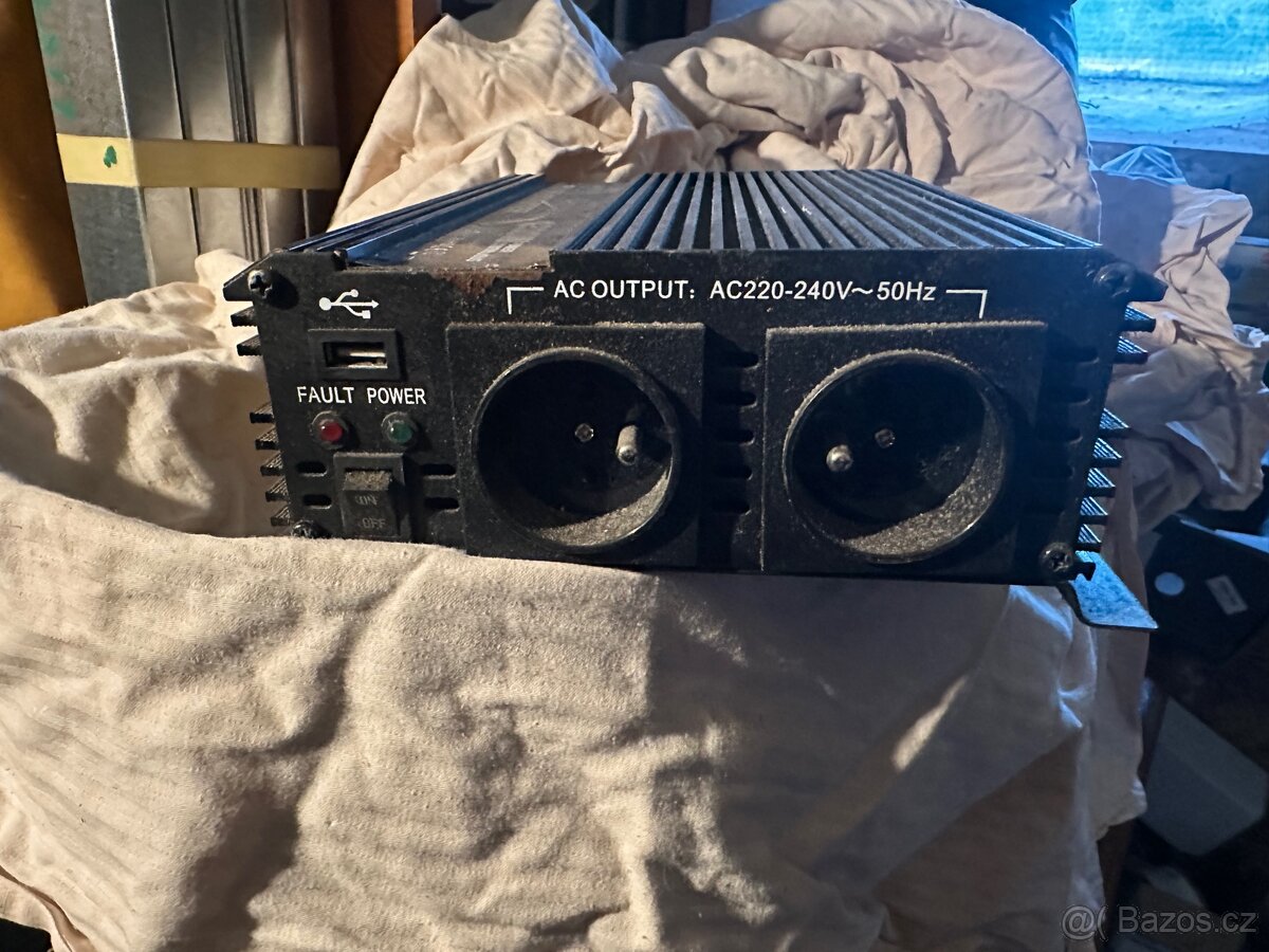 Měnič napětí 12/230V 1200w - 3