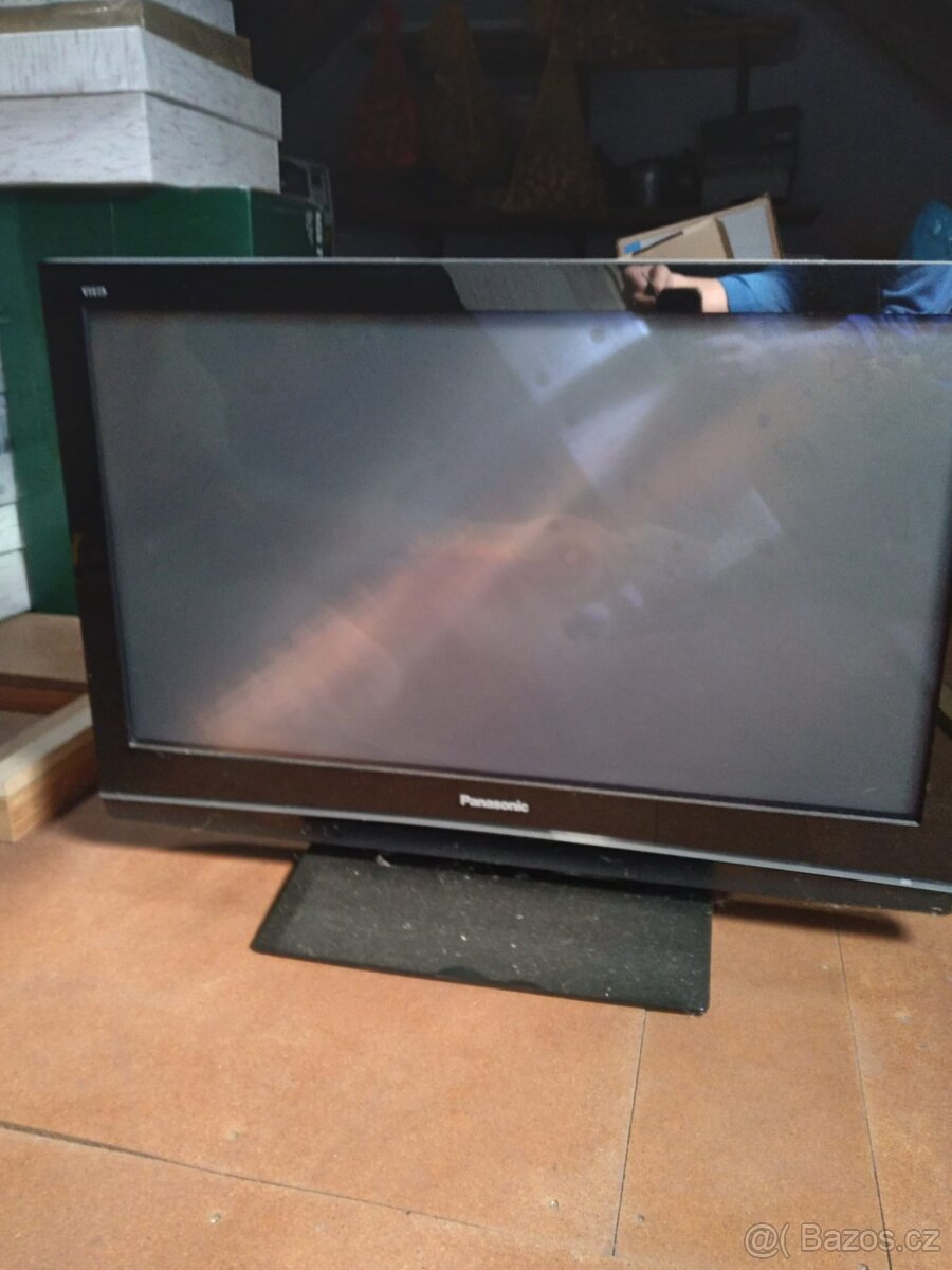 Panasonic VIERA TH-37PX80E - 3