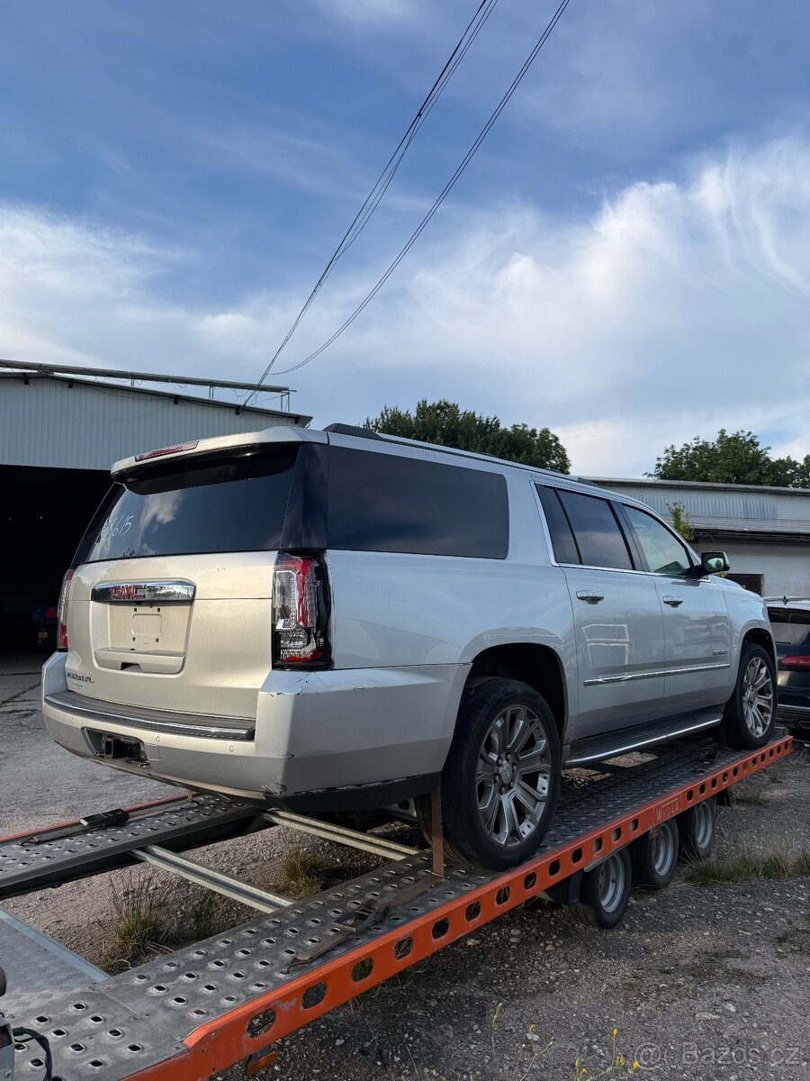GMC Yukon 6.2 V8 DENALI - díly - 3