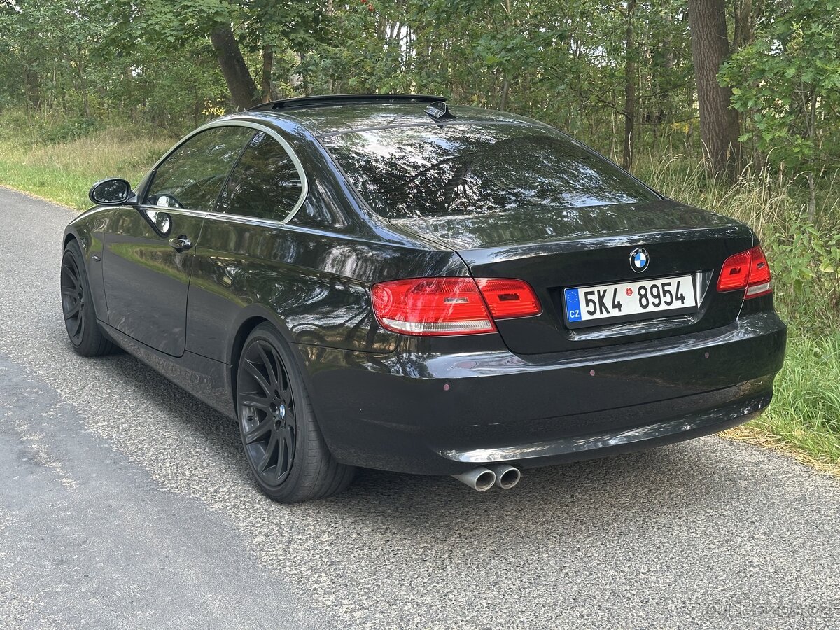 Prodám BMW E92 330d - 3