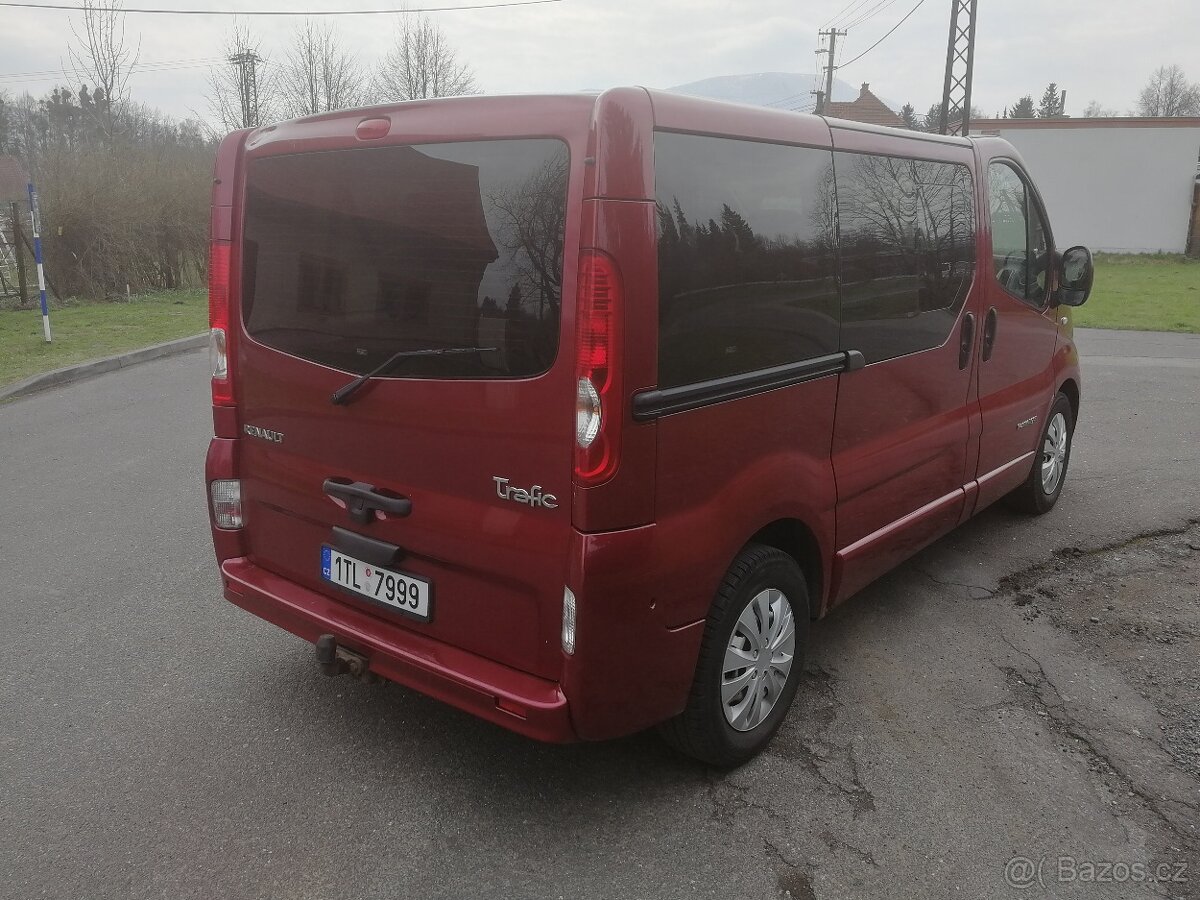Renault Trafic Pasanger - 3