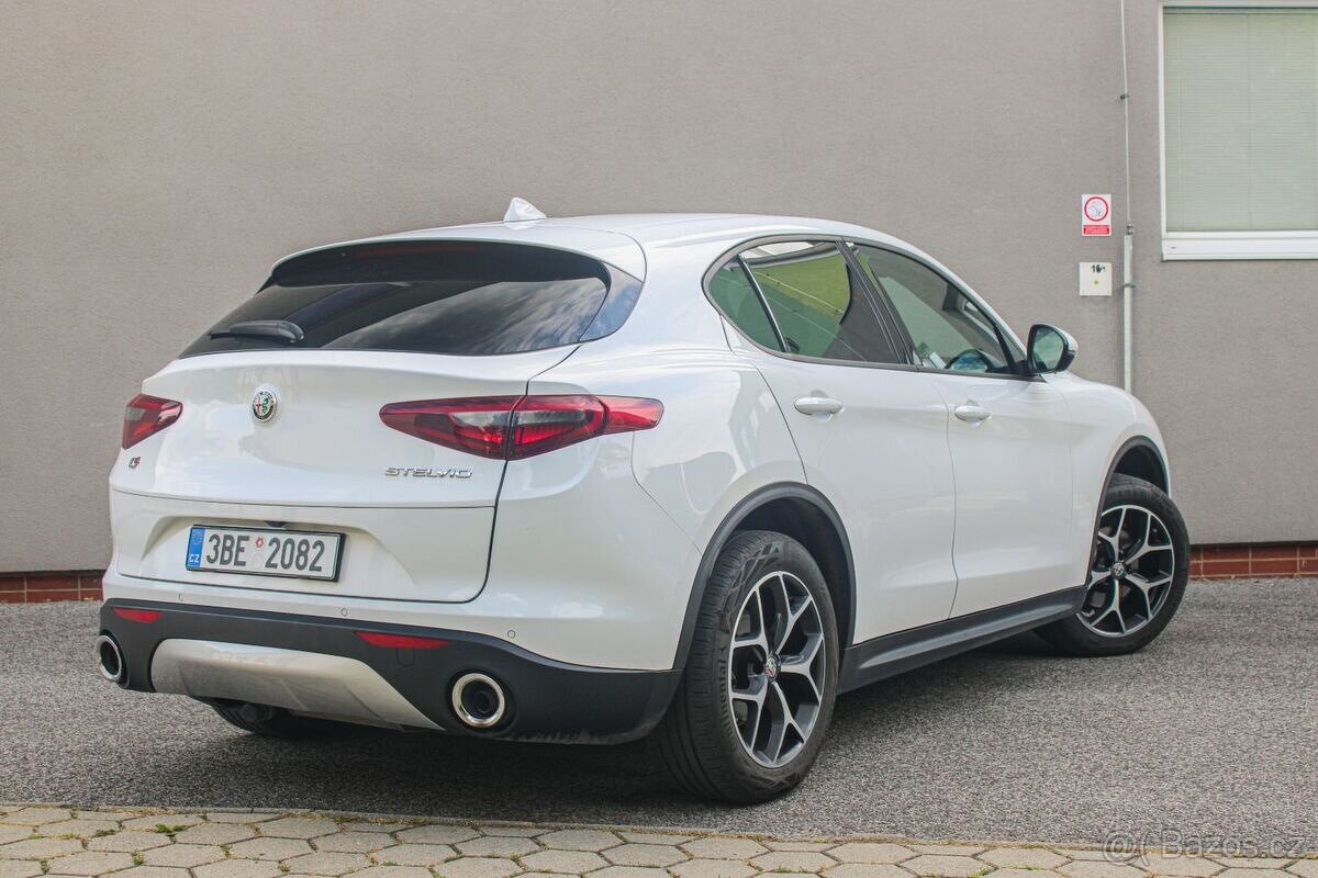 Alfa Romeo Stelvio 2.2 JTD AWD A/T - 3