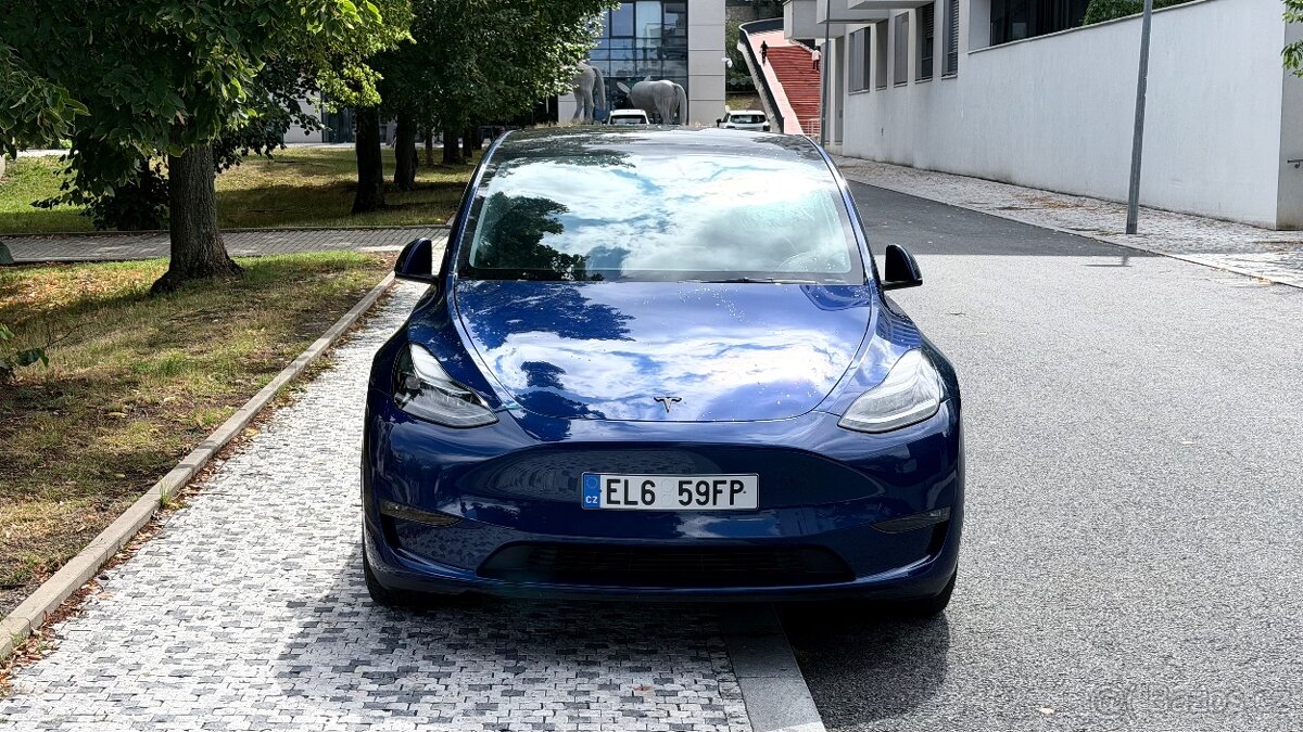 Tesla Model Y PERFORMANCE 2023 - 3
