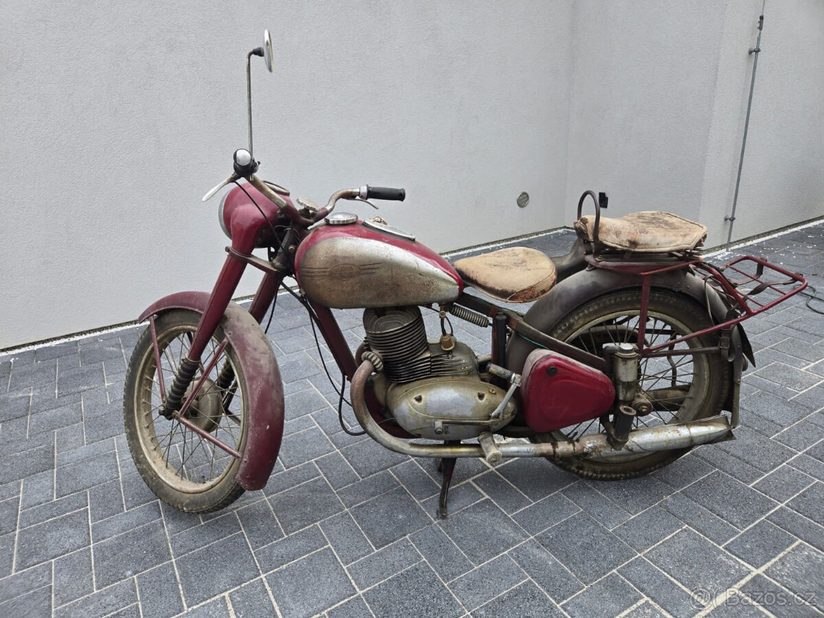 Pérák - 3