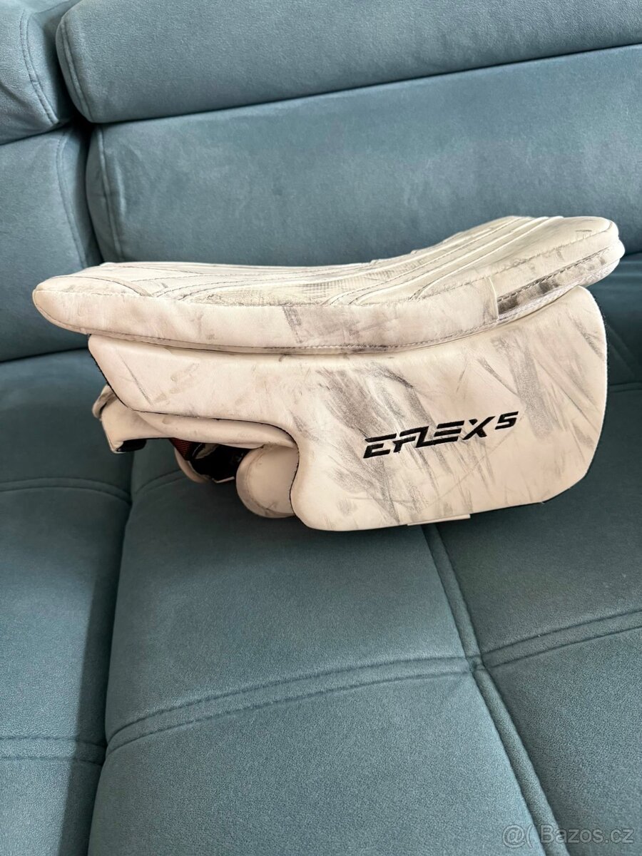 CCM EFlex 5 PRO – lapačka + vyrážečka SR - 3