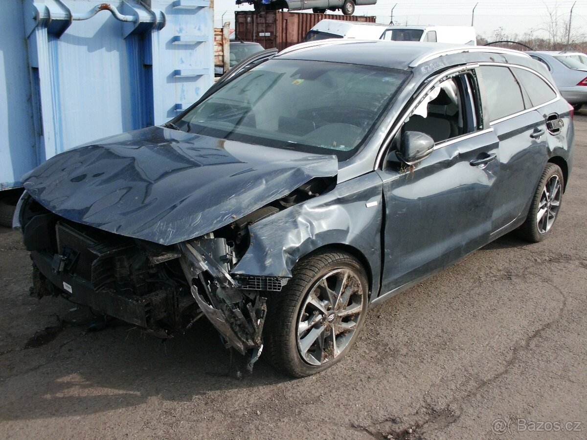 Hyundai i30 T-GDI - 3