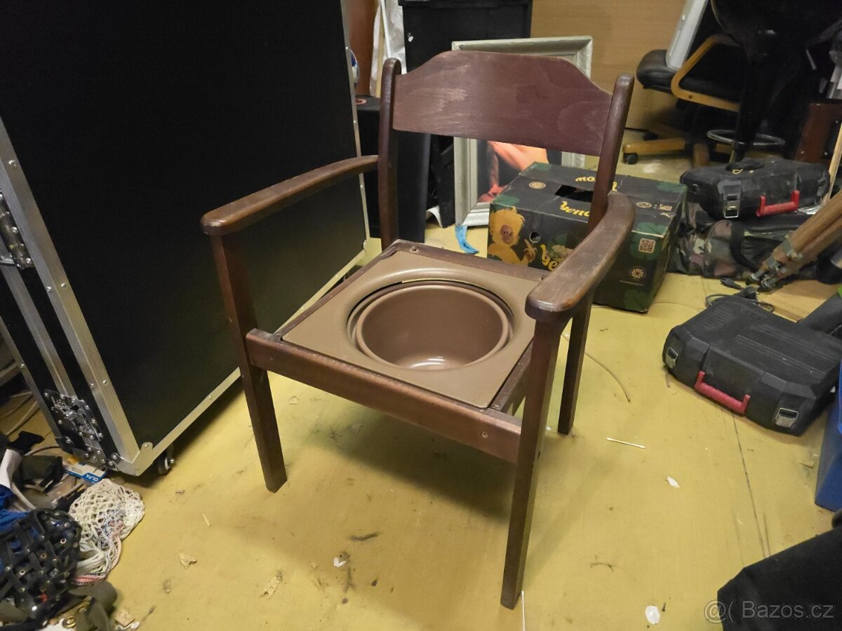 Toaletní (klozetové) dřevěné křeslo - 3