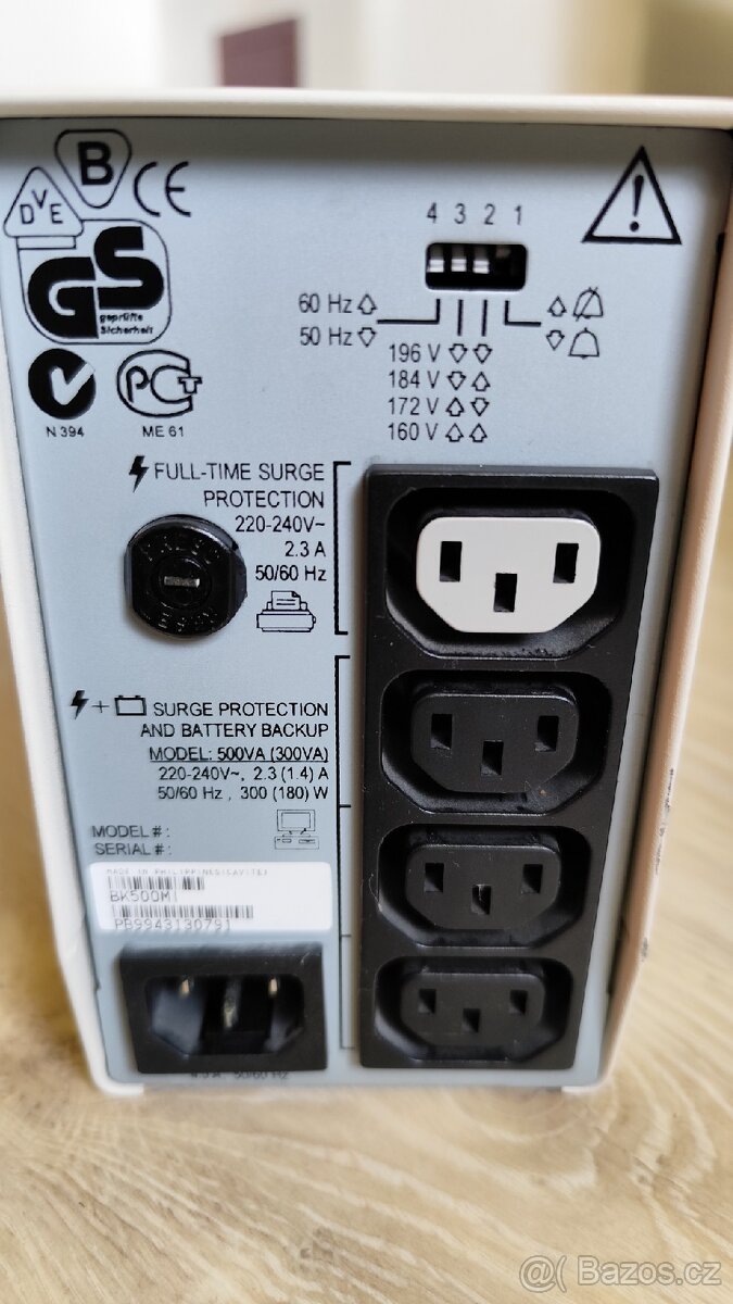 Záložní zdroj APC 500 UPS nová baterie - 3