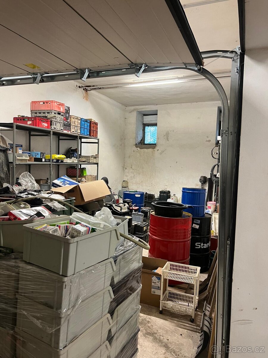 Pronájem skladu, dílny nebo garáží. - 3