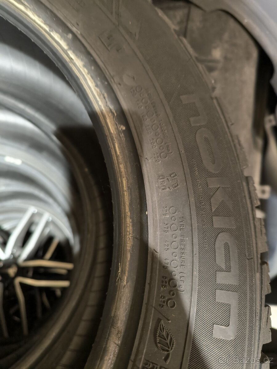 Zimní pneumatiky Nokian 235/55 R17 C - 3