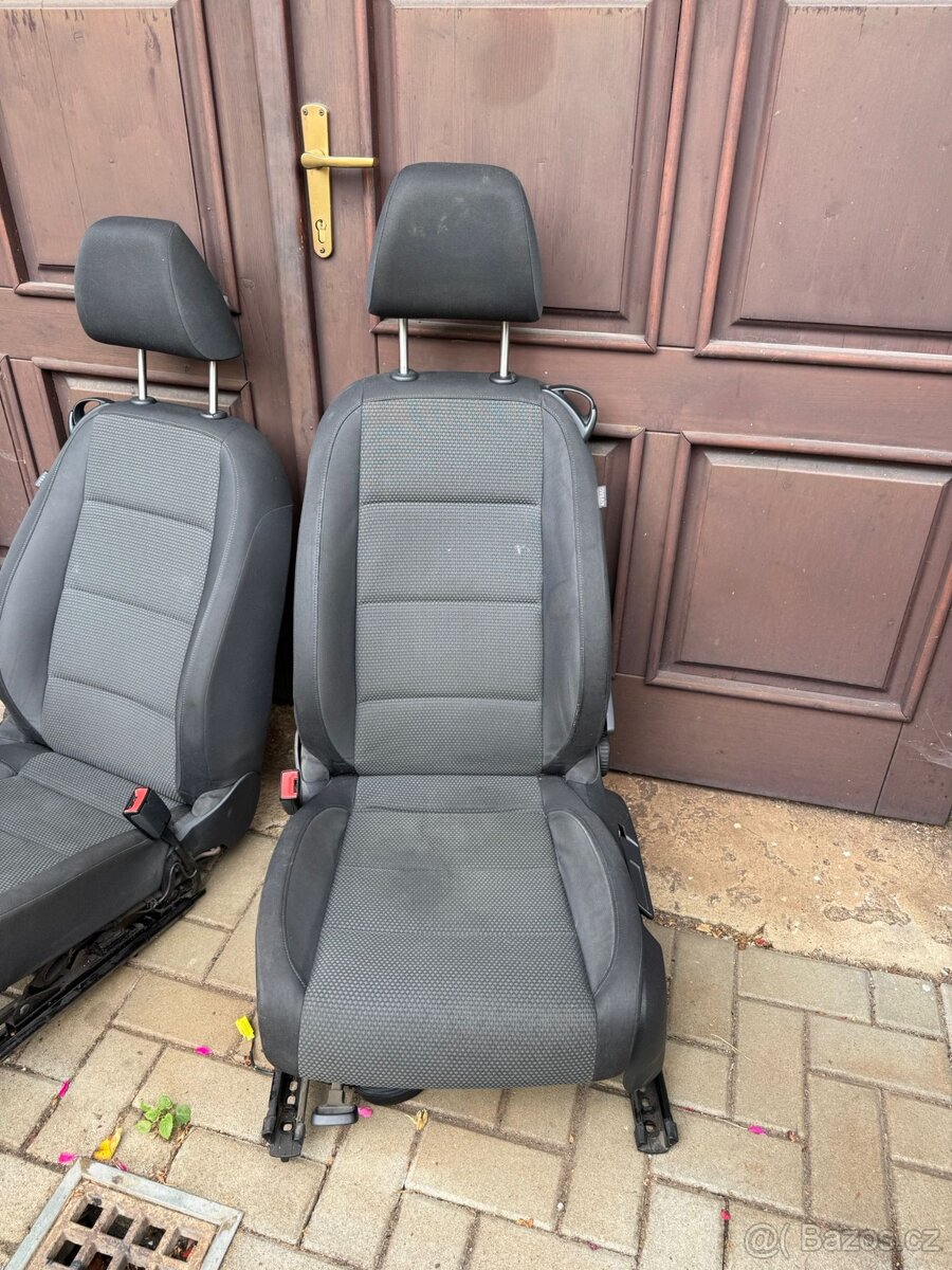 Přední sedačky Golf 6 - 3