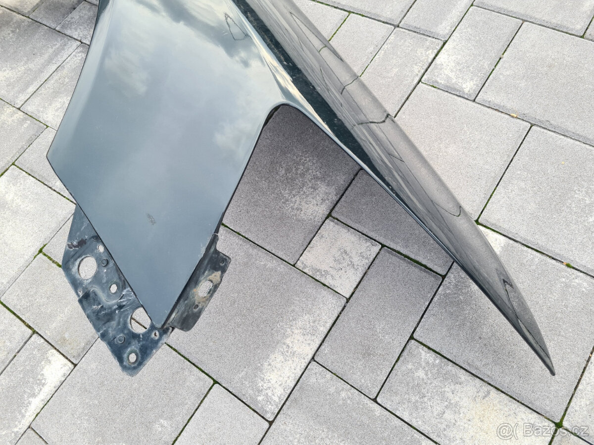 Pravý přední blatník Audi A6 C6 4F - 4F0821104A - 3