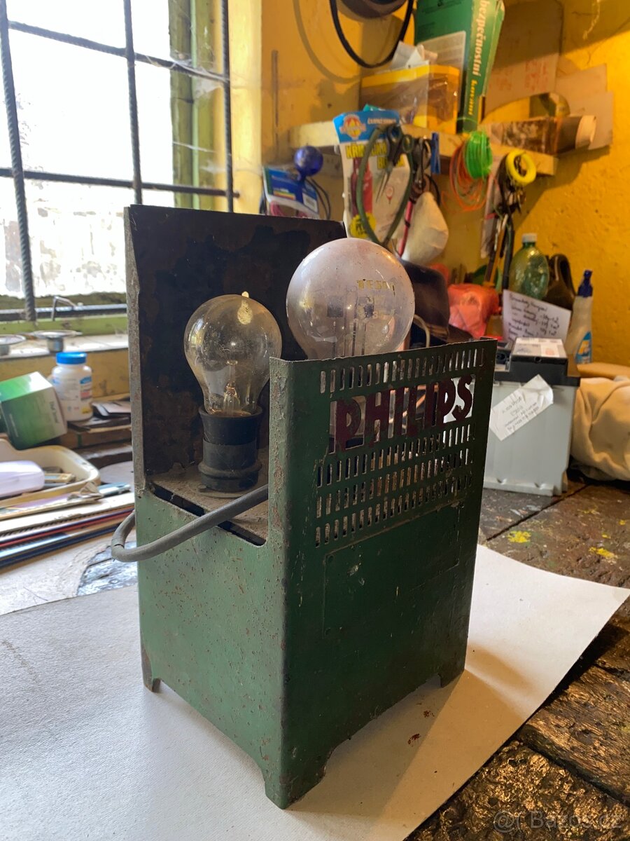 nabíječka Philips - 3