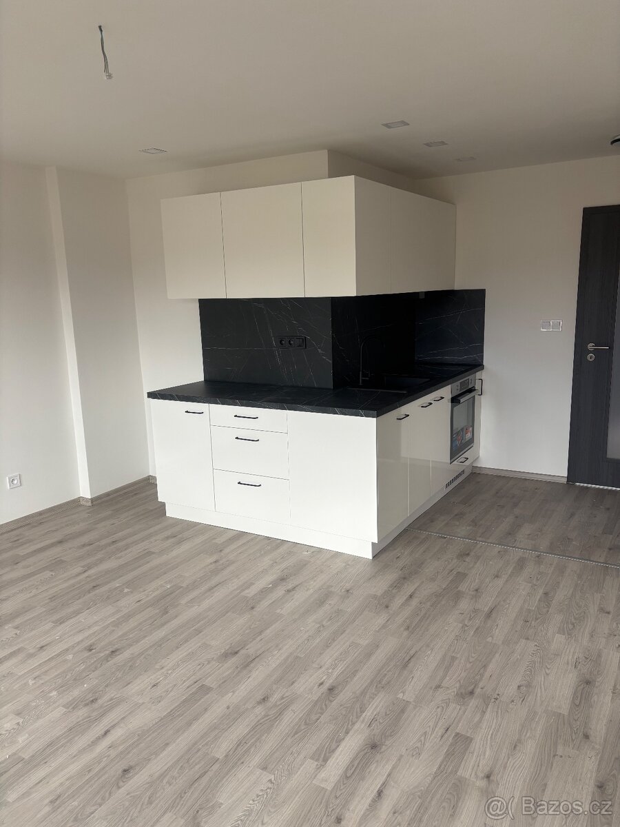 Nabízím k prodeji - 3