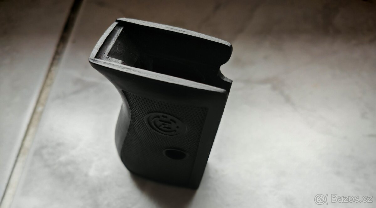 Pažbičky na pistoli CZ-27 7.65 Browning - 3