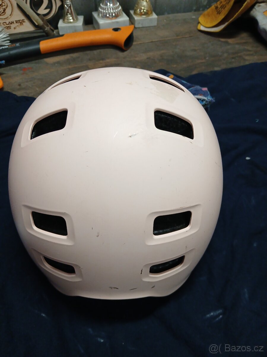 Helma / přilba - 3
