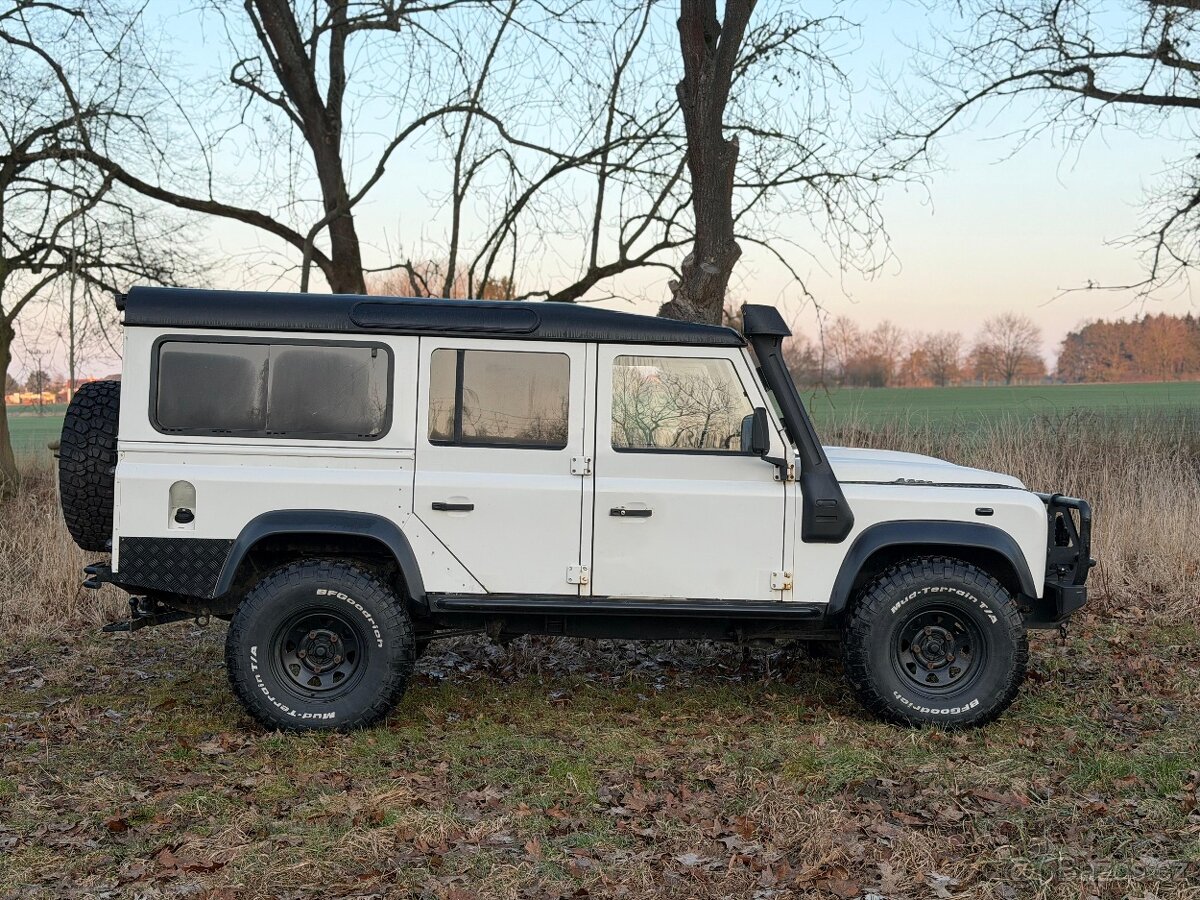 LAND ROVER DEFENDER 110 - 3